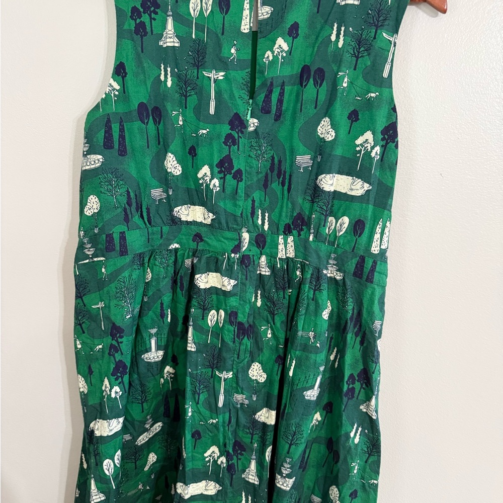 Emily and Finn green
London Park scene midi dress graphic print - Picture 5 of 5